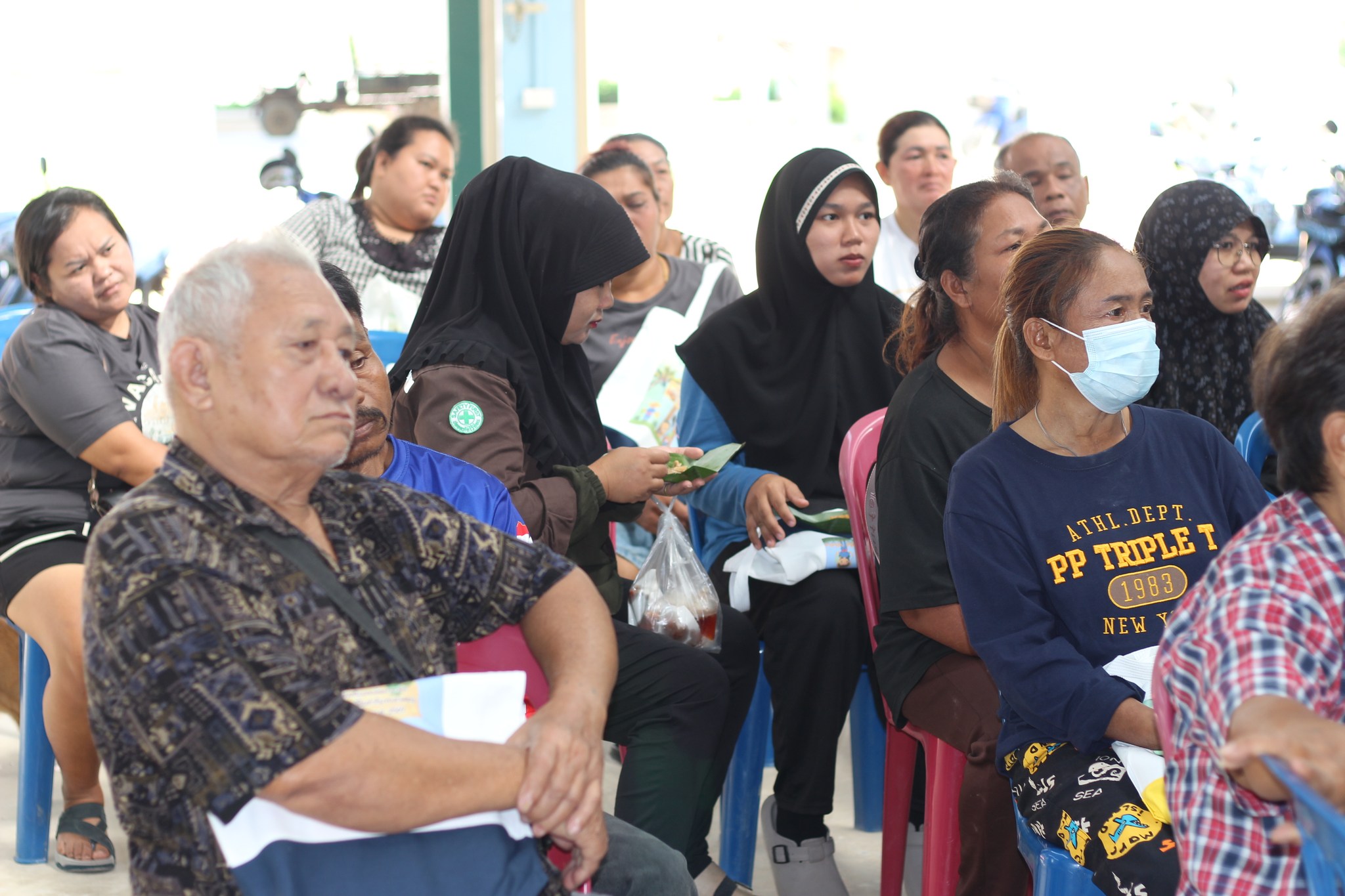 title - วันอังคารที่ 16 ธันวาคม พ.ศ. 2568 นายนิกร ไพริน ปฏิรูปที่ดินจังหวัดชุมพร มอบหมายให้ นางสาวเกศินี บุญสม นักวิชาการปฏิรูปที่ดินชำนาญการ จัดฝึกอบรมเกษตรกรโครงการส่งเสริมและพัฒนาอาชีพเพื่อแก้ไขปัญหาที่ดินทำกินของเกษตรกร กิจกรรมส่งเสริมและพัฒนาอาชีพเพื่อแก้ไขปัญหาที่ดินทำกินของเกษตรกร ปีงบประมาณ พ.ศ. 2569 หลักสูตรที่ 1 การจัดทำและสรุปทบทวนแผนชุมชน